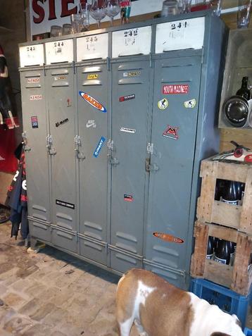 Mooie vintage lockerkast, Huis en Inrichting, Kasten | Lockerkasten, Ophalen