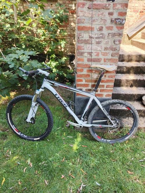 TREK 8500 MTB, Fietsen en Brommers, Fietsen | Heren | Sportfietsen en Toerfietsen, Gebruikt, Overige merken, Meer dan 20 versnellingen