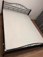 Ijzeren bed nog amper gebruikt mis wel 2 houten planken, Huis en Inrichting, Ophalen, Zo goed als nieuw