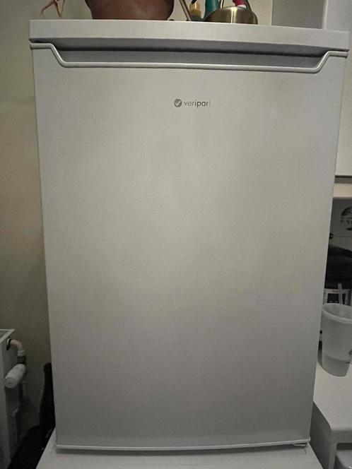 Fridge - Veripart VPKV701, Elektronische apparatuur, Koelkasten en IJskasten, Zo goed als nieuw, Met vriesvak, 75 tot 100 liter