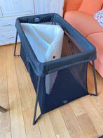 Babybed (Baby Björn parasolbed, opvouwbaar reisbed), Ophalen of Verzenden, Zo goed als nieuw, Reisbedje