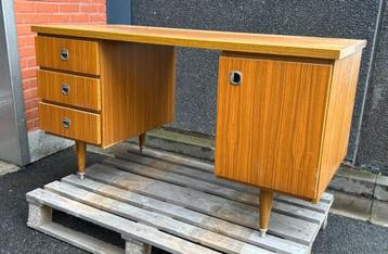 Teak bureau van MDK-Emdeka 1970s