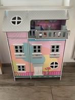 Houten poppenhuis + accessoires en personages, Ophalen, Gebruikt, Poppenhuis