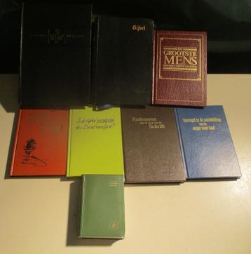 8 Prima Godsdienstige / Religieuze Boeken beschikbaar voor biedingen