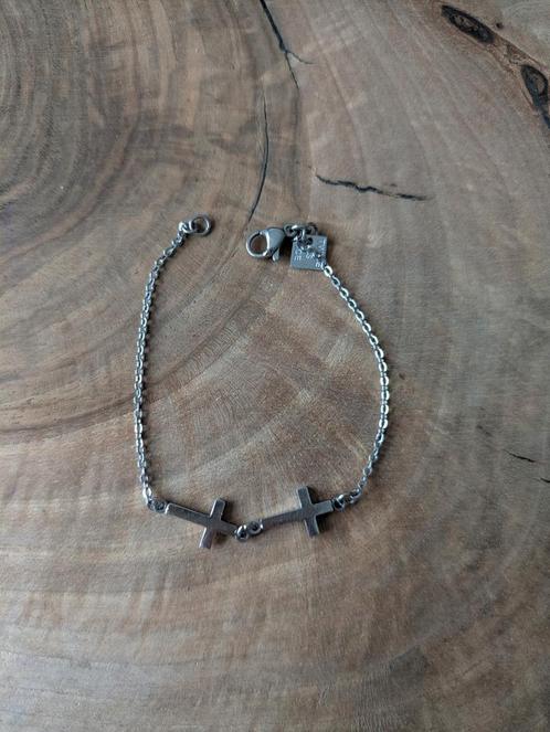 Armbandje Twice as Nice met kruisjes, Handtassen en Accessoires, Armbanden, Nieuw, Ophalen of Verzenden