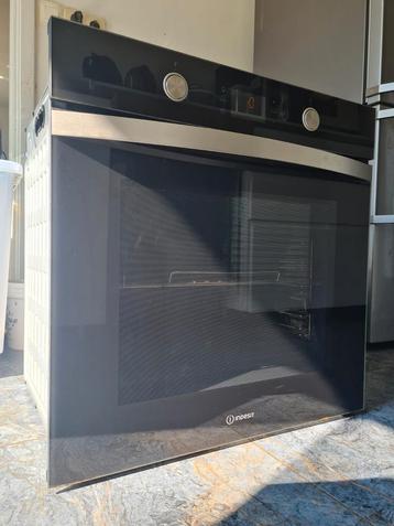 Four encastrable INDESIT IFW 4841 JH BL, Enlèvement, Utilisé, Four