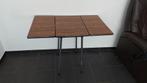 Encienne Table pliante vintage formica  pieds chromés 100cmx, Antiquités & Art, Antiquités | Meubles | Tables, Enlèvement ou Envoi
