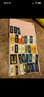 36 mini-assiettes de café au malt rouge, Antiquités & Art, Enlèvement ou Envoi