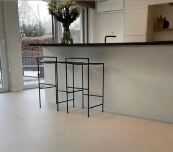 Barstoelen SERAX beschikbaar voor biedingen