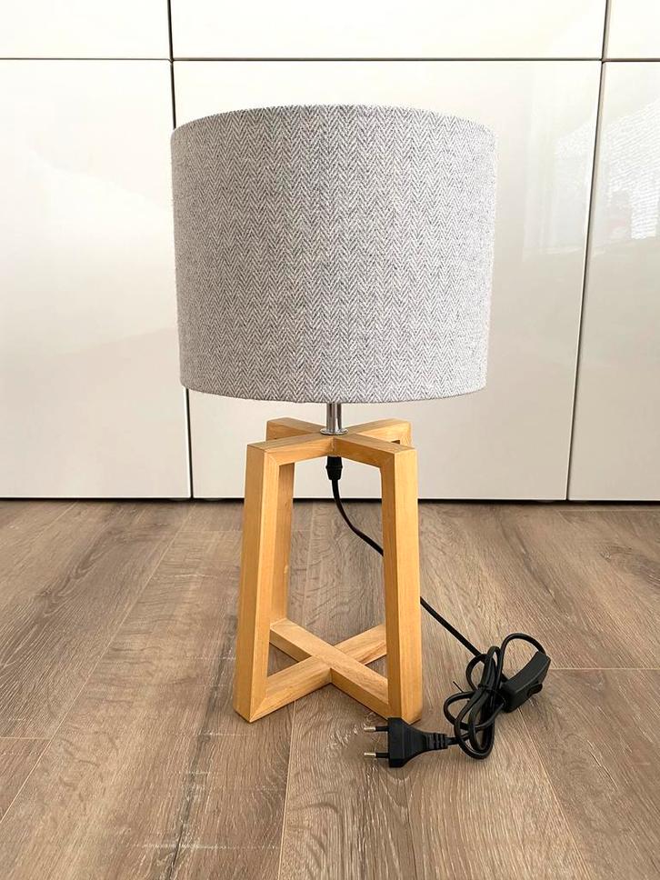 Tafellamp beige, Huis en Inrichting, Lampen | Tafellampen, Zo goed als nieuw, Ophalen
