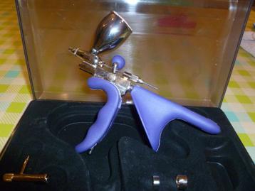 Colani Harder & Steenbeck airbrushpistool beschikbaar voor biedingen