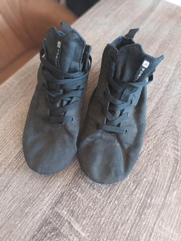 Dansschoenen beschikbaar voor biedingen