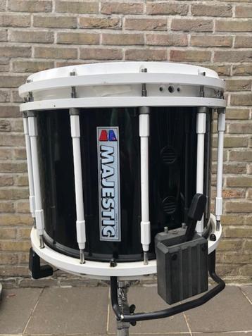 2 MAJESTIC Hightension snares beschikbaar voor biedingen