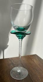 Decoratief glas, past bij de borden en de glazen H27cm, Antiquités & Art, Antiquités | Verre & Cristal, Enlèvement