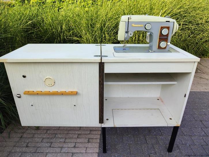 Naaimachine Naumann, incl. meubel met zijtafel + toebehoren, Hobby en Vrije tijd, Naaimachines en Toebehoren, Gebruikt, Naaimachine