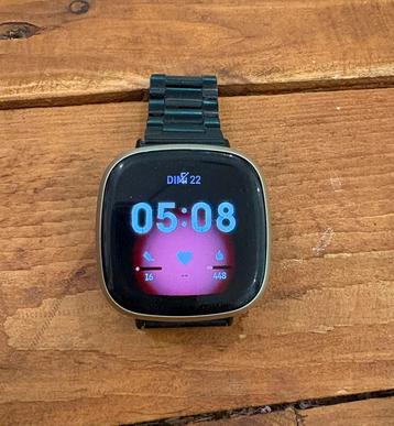 Fitbit versa 3 beschikbaar voor biedingen