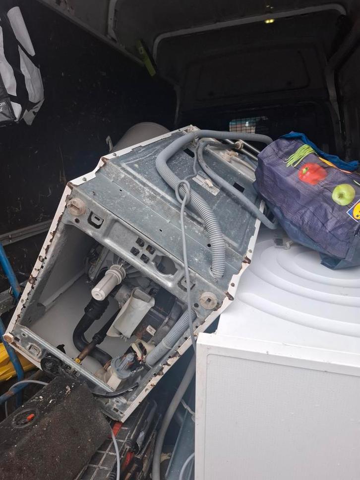 Bonjour je suis Ferrailleur GSM 0485 04 01 29, Doe-het-zelf en Bouw, IJzerwaren en Bevestigingsmiddelen, Ophalen