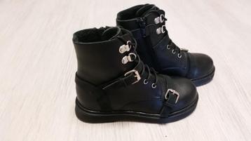 Zwarte schoenen Woeffies 30 beschikbaar voor biedingen