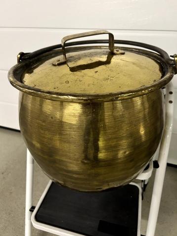 Antieke koperen wasketel beschikbaar voor biedingen