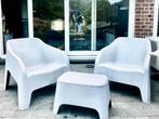 Salon de jardin ( 2 fauteuils + table avec rangement), Gebruikt