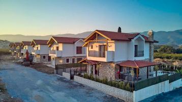 Magnifique villa en pierre à vendre à Kusadasi beschikbaar voor biedingen