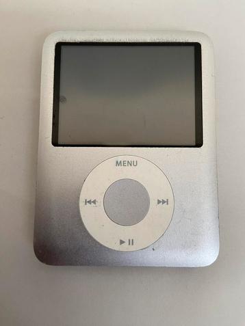 Vintage I-POD APPLE MP3 speler  beschikbaar voor biedingen