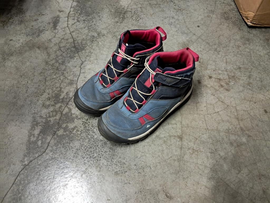 Wandelschoenen/speelschoenen waterdicht voor Chiro maat 32, Sport en Fitness, Bergsport en Wandelen, Gebruikt, Schoenen, Ophalen of Verzenden