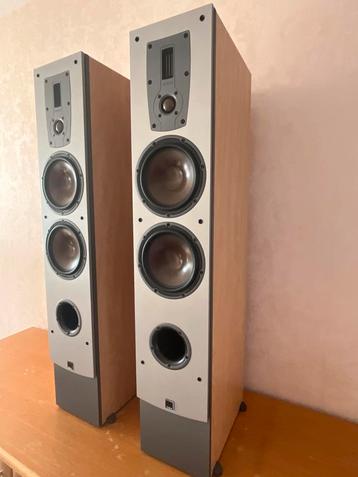 DALI Ikon 6 luidsprekers HiFi speakers beschikbaar voor biedingen