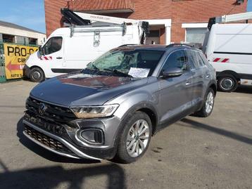 VOLKSWAGEN T-ROC  BENZINE 05-22 beschikbaar voor biedingen
