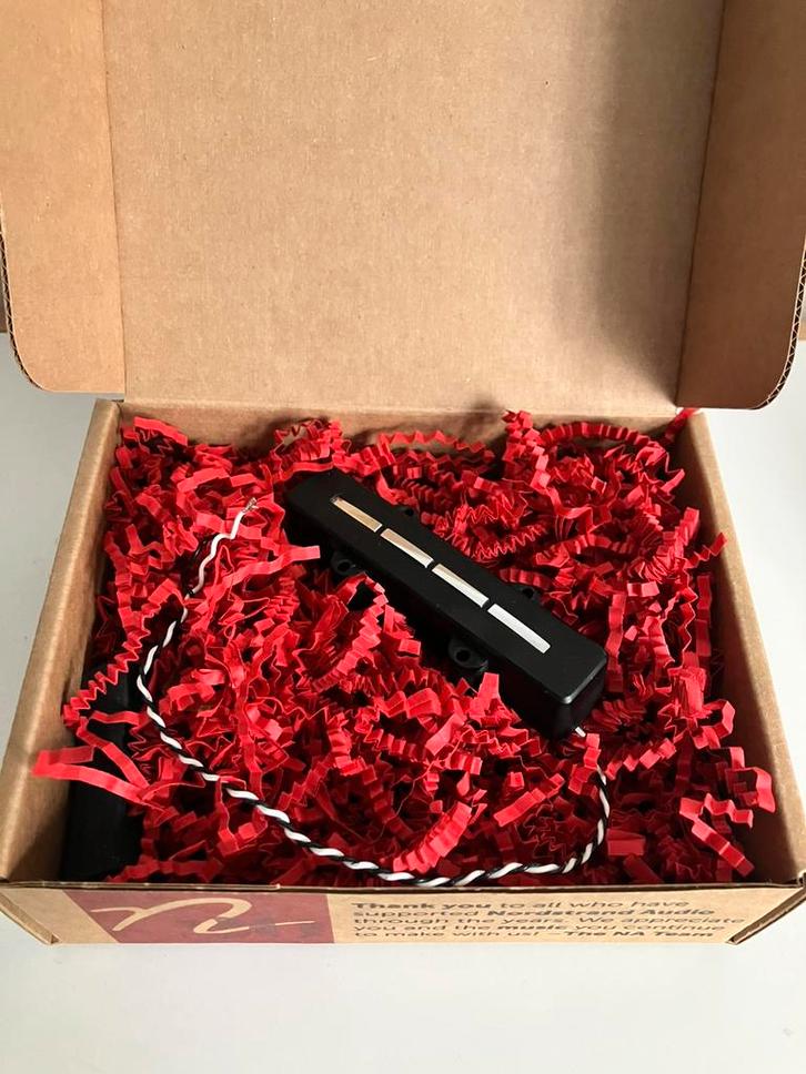 NORDSTRAND BIG J-BLADE 4 BRIDGE WARME PICKUP, Muziek en Instrumenten, Instrumenten | Onderdelen, Nieuw, Ophalen of Verzenden