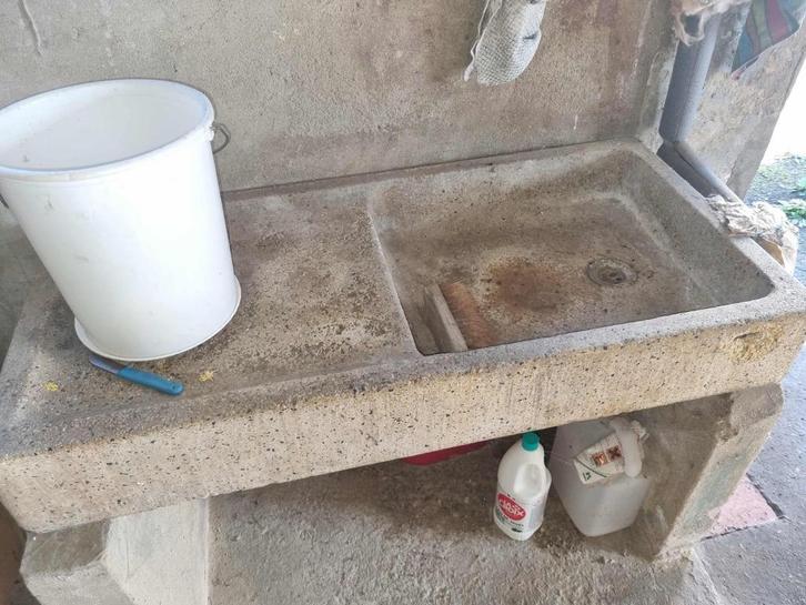 Oude Stenen Gootsteen Uitgietbak Pompbak, Huis en Inrichting, Keuken | Keukenelementen, Gebruikt, Ophalen