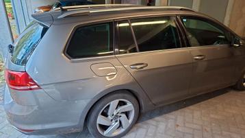 Vw Golf 8 GTE vel5x112 17" met band. 225/17/ 45 in zgst.!!!! beschikbaar voor biedingen