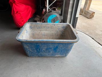1 Mortelkuip 200 liter beschikbaar voor biedingen