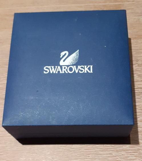 SWAROVSKI - OORBELLETJES -Robijn !, Handtassen en Accessoires, Oorbellen, Nieuw, Knopjes of Stekers, Overige materialen, Rood