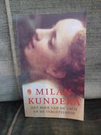 Het boek van de lach en de vergetelheid    (Milan Kundera), Boeken, Ophalen of Verzenden, Zo goed als nieuw, Milan Kundera, Europa overig