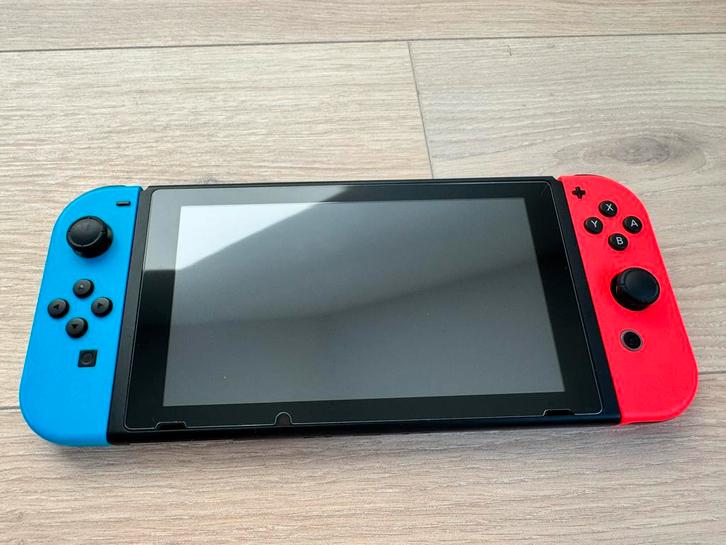 Nintendo Switch als nieuw incl accecoires en 11 games!, Games en Spelcomputers, Spelcomputers | Nintendo Switch, Zo goed als nieuw