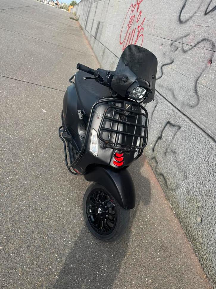 Vespa sprint euro 5, Fietsen en Brommers, Scooters | Vespa, Gebruikt, Vespa S, Klasse A (25 km/u), Benzine, Ophalen