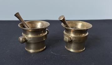 2 Heel mooie Geel Koperen Vijzels beschikbaar voor biedingen