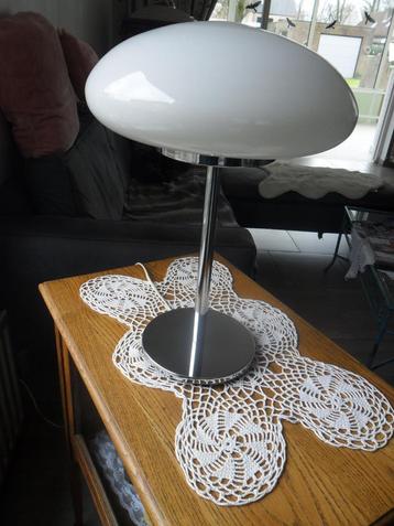 lamp beschikbaar voor biedingen