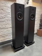Neat Elite Classic, Ophalen of Verzenden, Zo goed als nieuw, Front, Rear of Stereo speakers