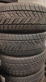 215/55r18 Vredestein 45€ per stuk met montage en balanceren, Ophalen