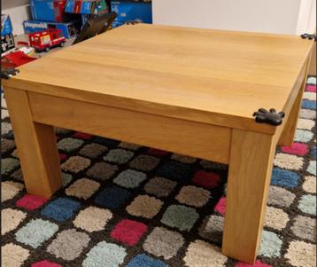 Salontafel vol hout beschikbaar voor biedingen