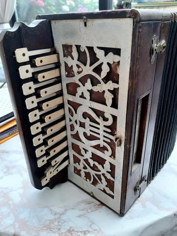 19eeuwse accordeon Francçois De Denis, Musique & Instruments, Enlèvement, Utilisé, Accordéon à touches, Autres marques