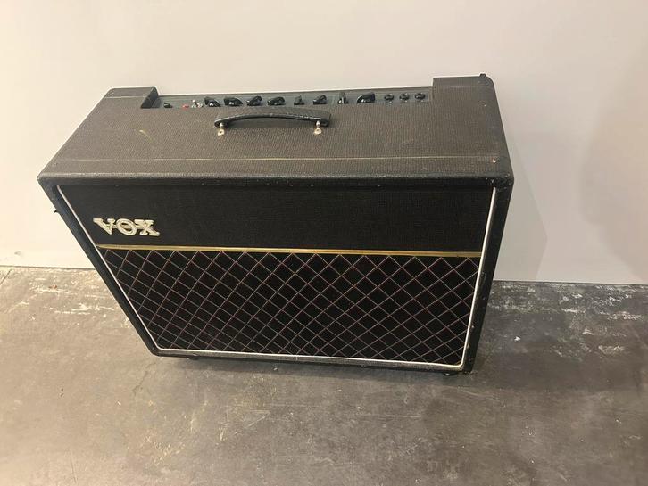 VOX gitaar versterker AC30 Solid State, Muziek en Instrumenten, Versterkers | Bas en Gitaar, Zo goed als nieuw, Gitaar, Ophalen