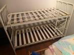 Stapelbed wit gelakt metaal + lattenbodems, Kinderen en Baby's, Kinderkamer | Bedden, Ophalen, Gebruikt, Hoogslaper of Stapelbed