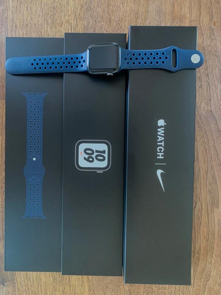 Apple Waych SE Nike Edition 2021 - bijna nieuw, Handtassen en Accessoires, Smartwatches, iOS, Conditie, Ophalen