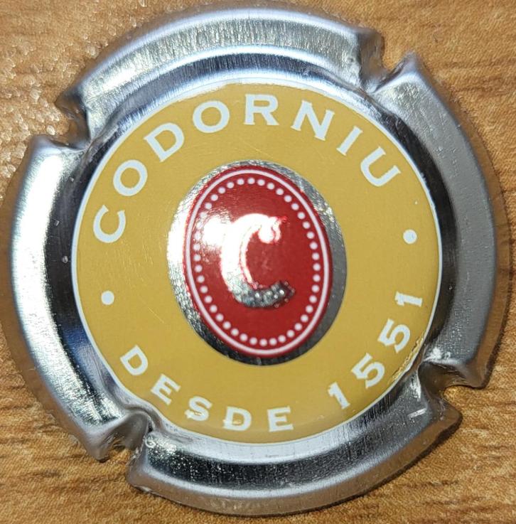 Spaanse Cavacapsule CODORNIU mosterd & zilver nr 25, Verzamelen, Wijnen, Nieuw, Witte wijn, Spanje, Ophalen of Verzenden