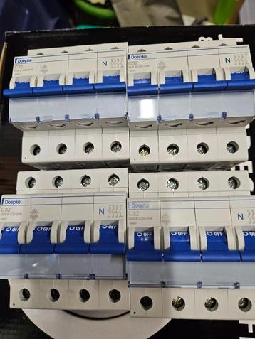 automaten 4P 32A  beschikbaar voor biedingen