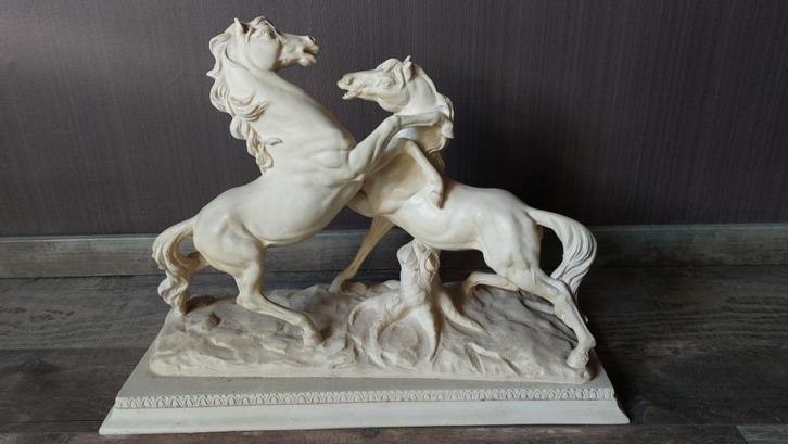 Art Deco sculpture van Amilcare Santini, Antiek en Kunst, Kunst | Beelden en Houtsnijwerken, Ophalen