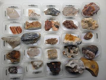 Lot van 25 doosjes mineralen (deel 4) beschikbaar voor biedingen